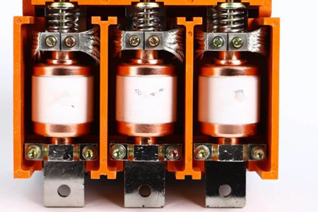 高壓真空開關(guān)管出現(xiàn)黃斑，這幾點(diǎn)原因需掌握！