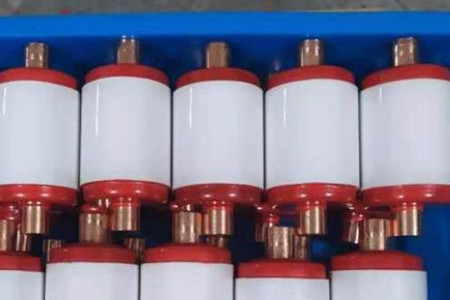 真空滅弧室的結(jié)構(gòu)、工作原理、特點以及應(yīng)用