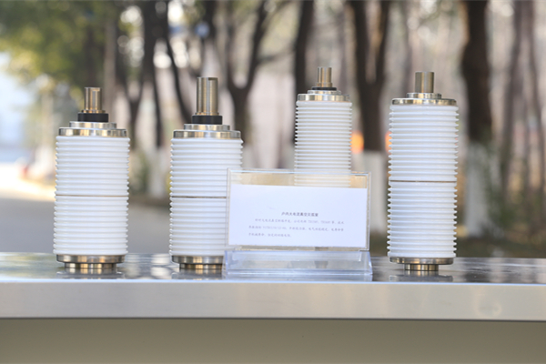 真空開(kāi)關(guān)管絕緣外殼采用玻璃材料，優(yōu)勢(shì)多多！